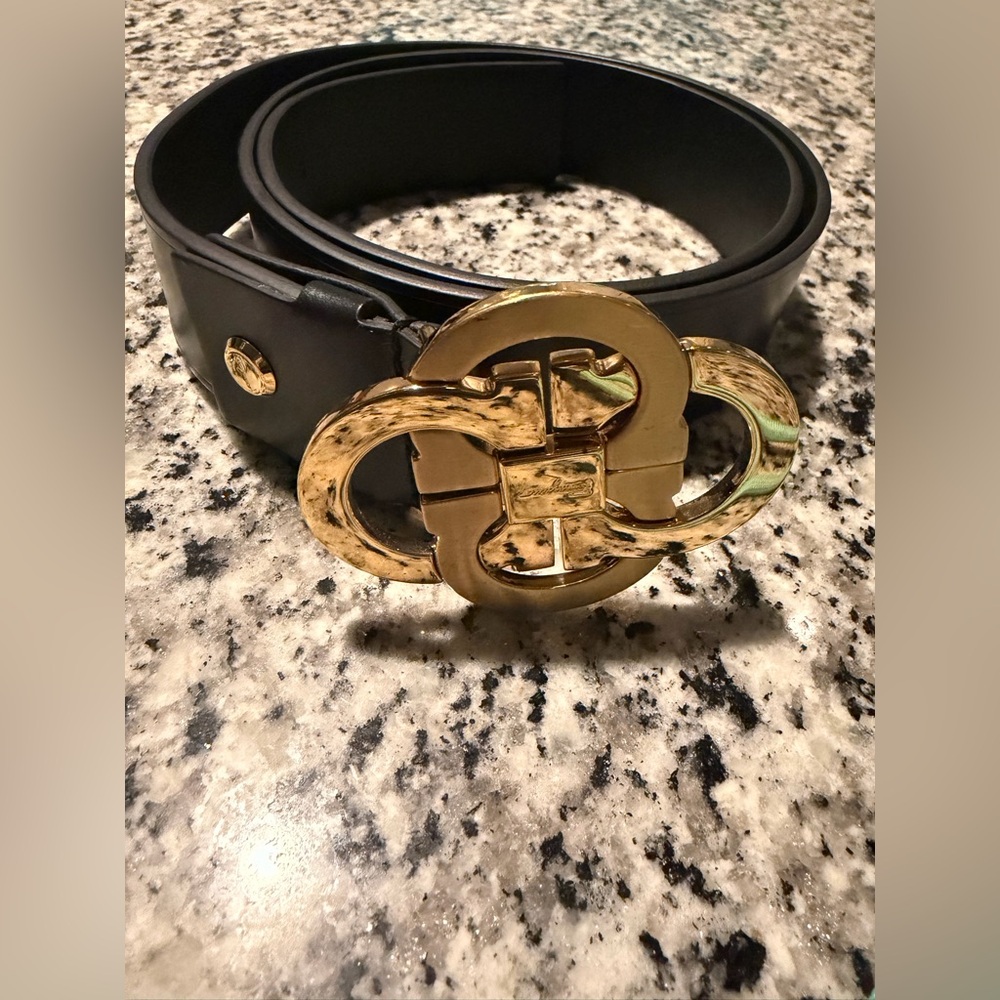 Salvatore Ferragamo Black Belt with Gold Buckle - Picture 3 of 5